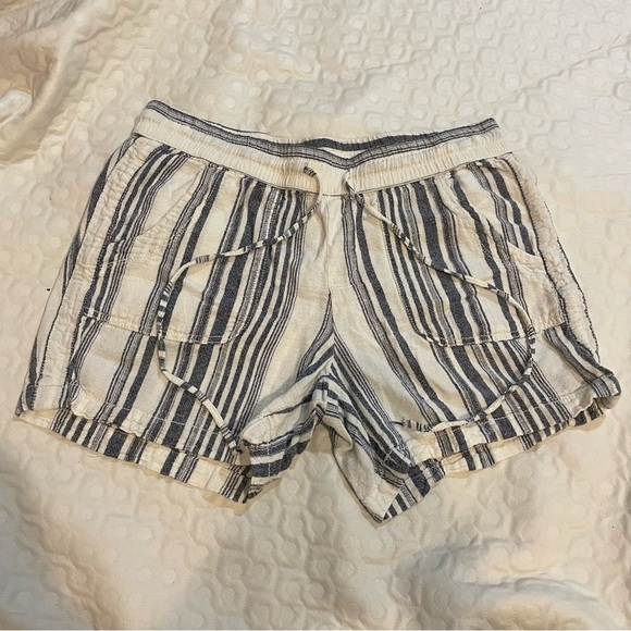Vintage Linen Blend Faded Glory Striped Cream and Navy Women's Shorts Size 8 - Picture 1 of 8